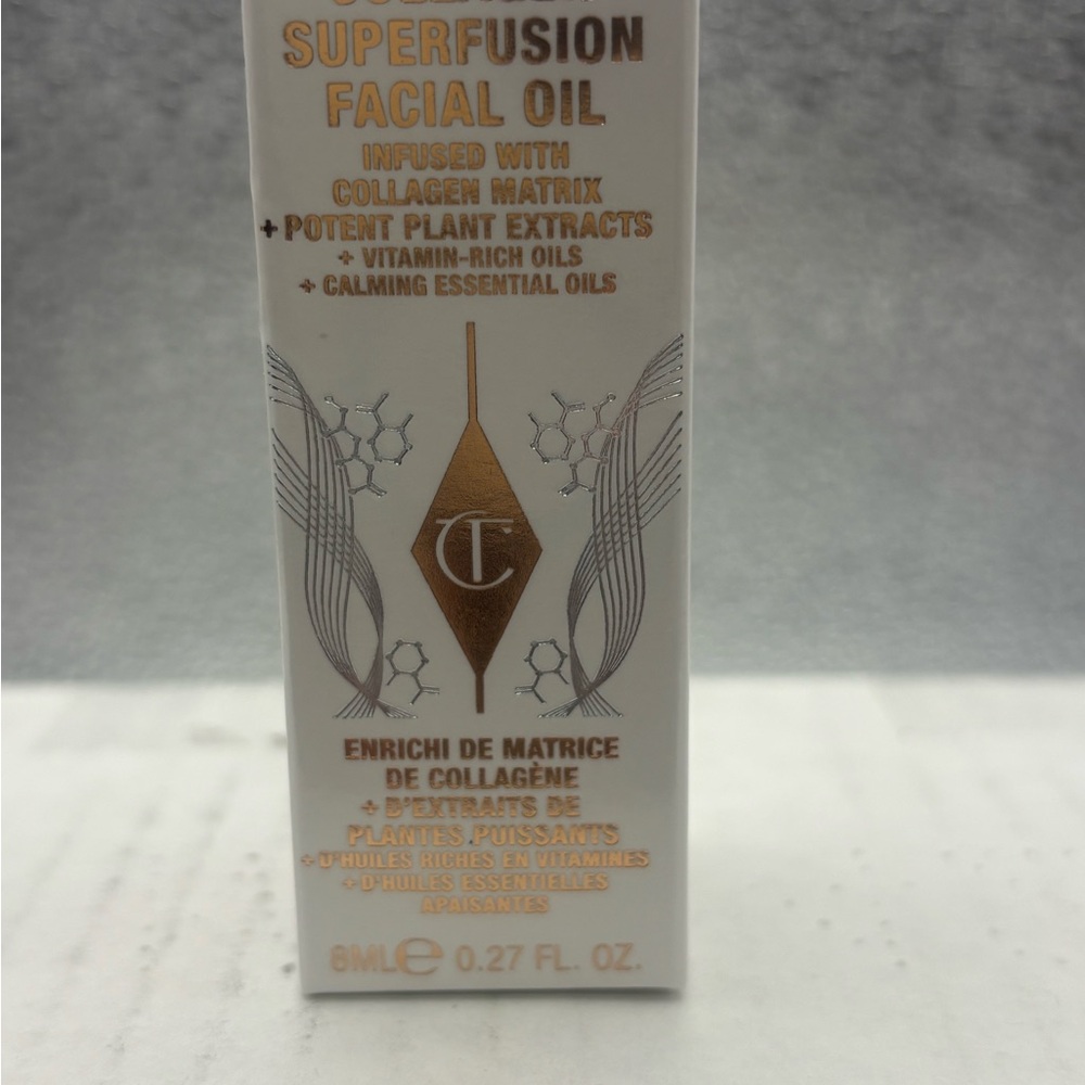 Charlotte Tilbury Superfusion Facial Oil - White and Gold Box